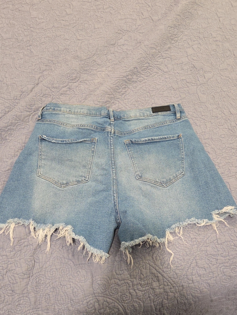 Nicole Miller Light Wash "Nomad" Super High Rise Frayed Hem Denim Shorts Sz 12! - Picture 6 of 10